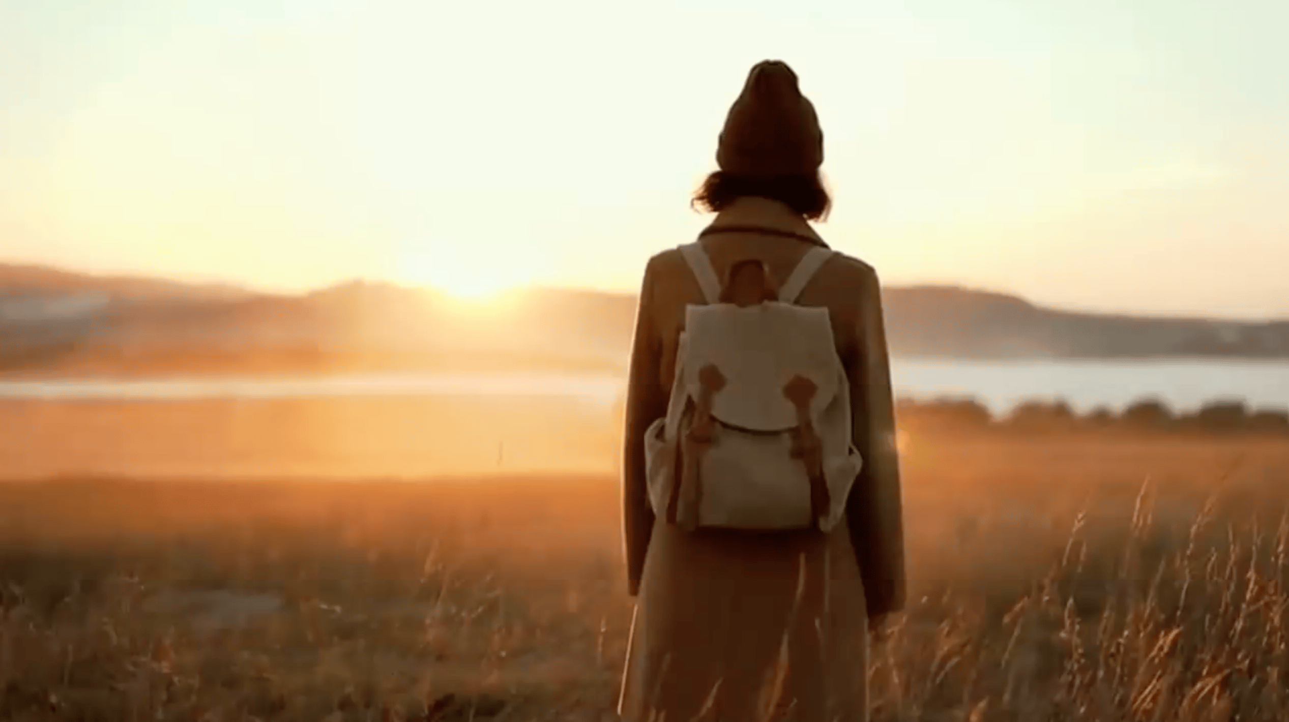 woman looking at the horizon